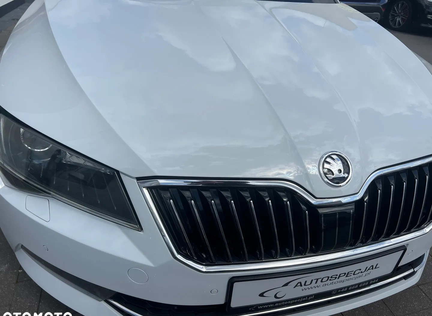 Skoda Superb cena 84900 przebieg: 145798, rok produkcji 2016 z Dukla małe 466